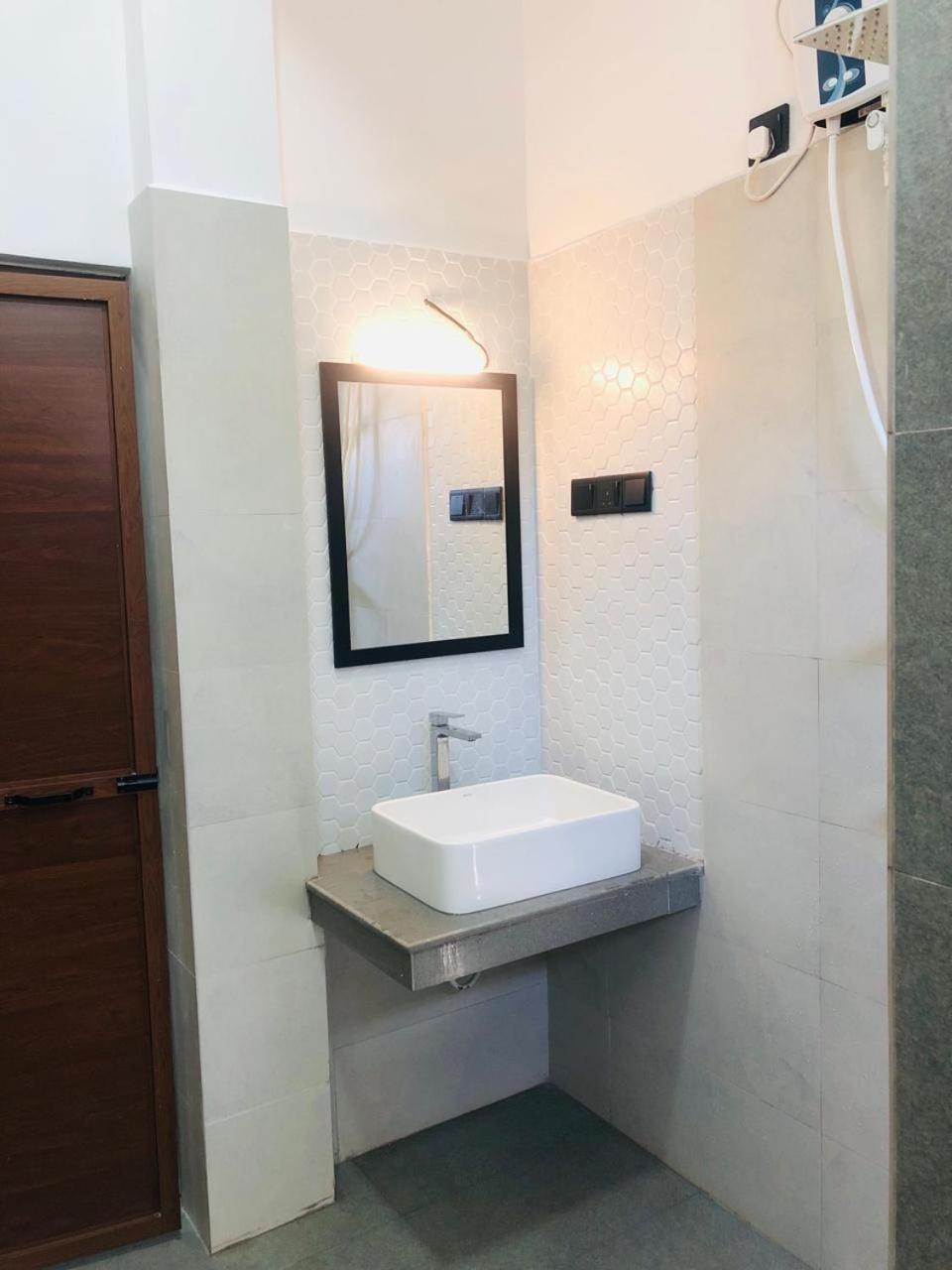 Отель Weligama Bay House Экстерьер фото